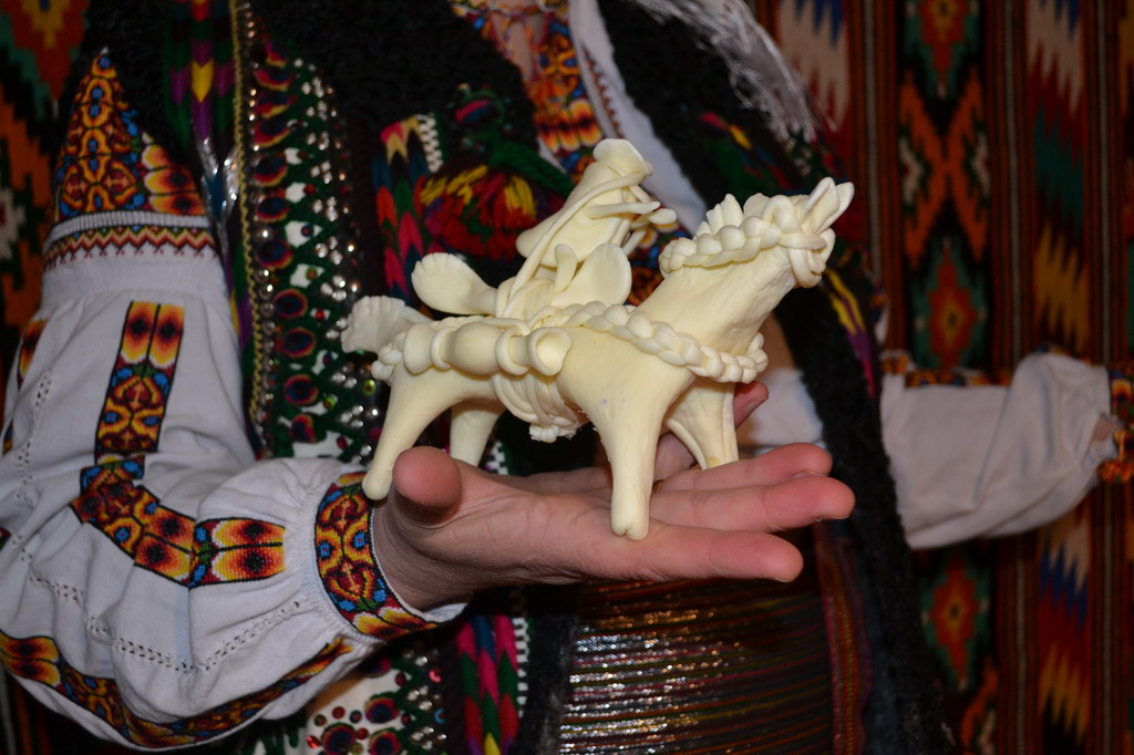 Сирні коники